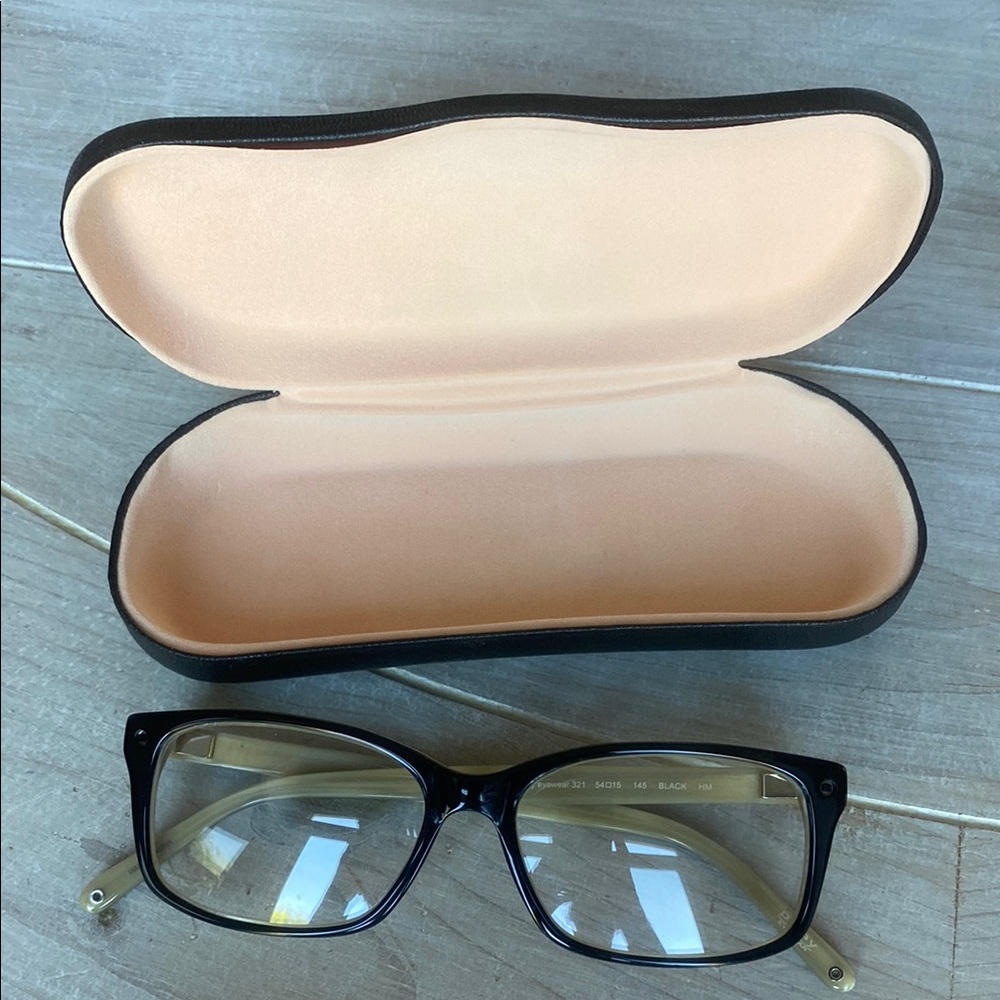 Pomy Black Eyeglasses with Case